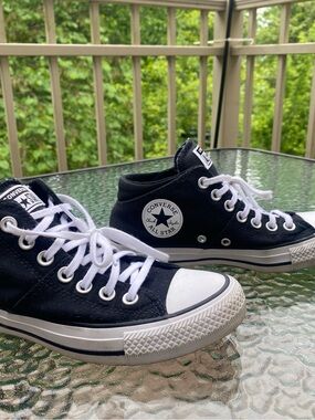 Converse Women’s sz. 6.5 Black and White Converse Chuck Taylor High-Top Sneakers